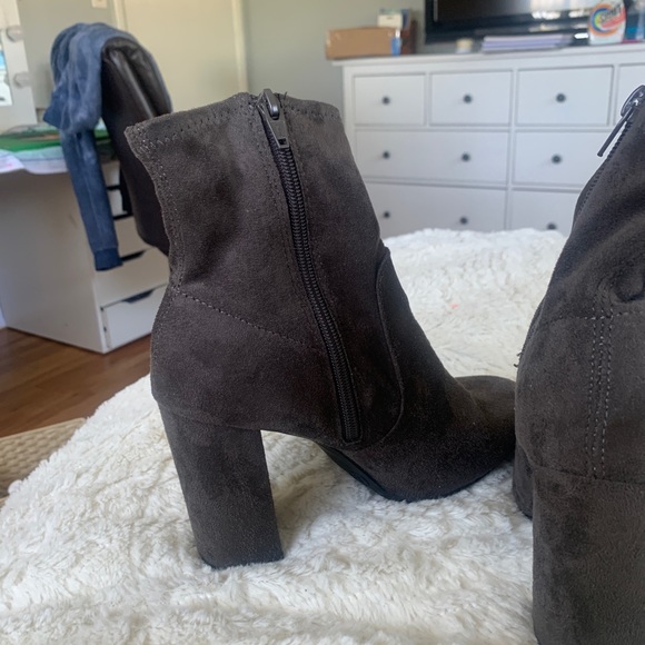 Grey Booties - Picture 5 of 5